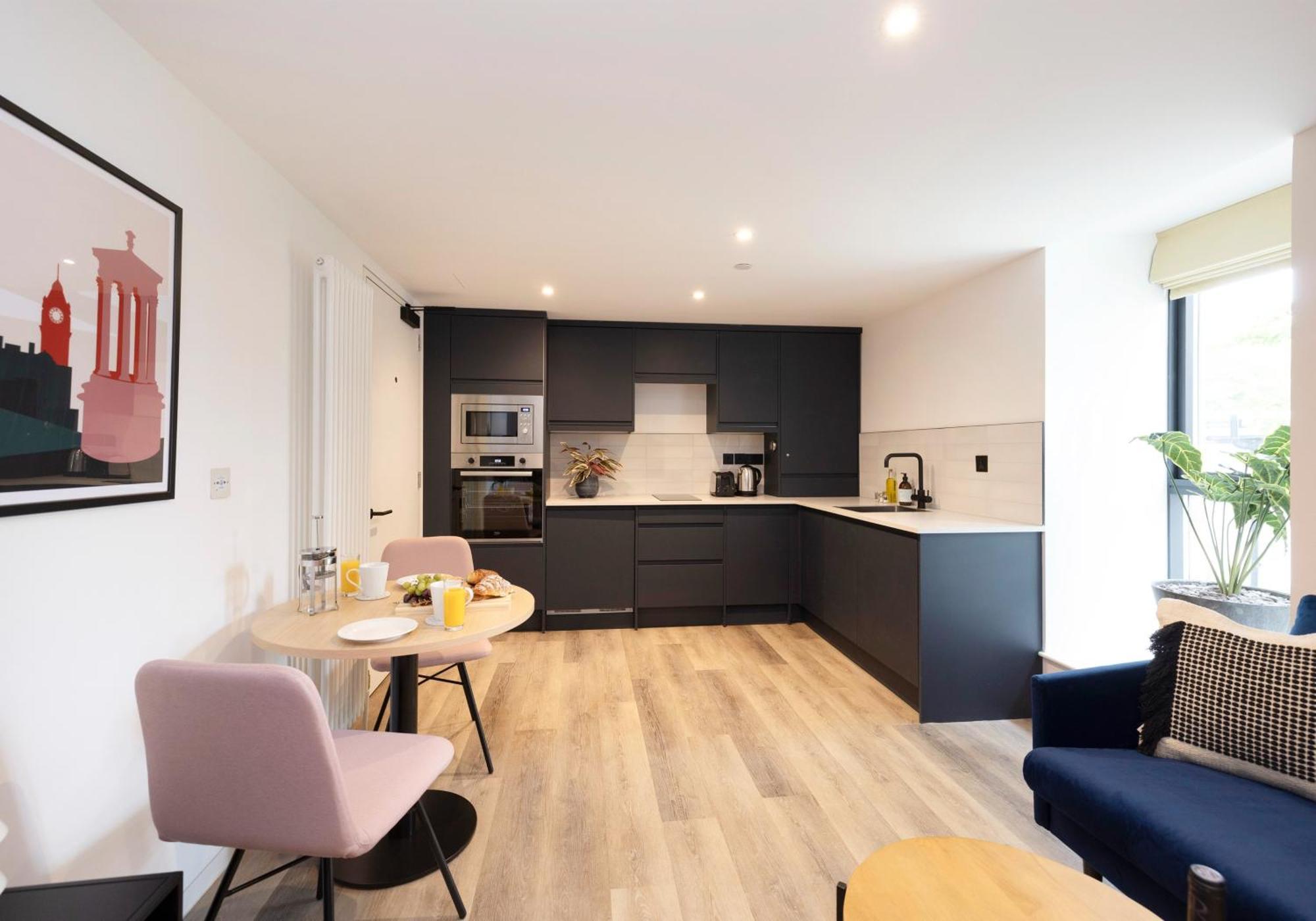 Charming Studios Near Holyrood Park & Calton Hill Edinburgh Ruang foto