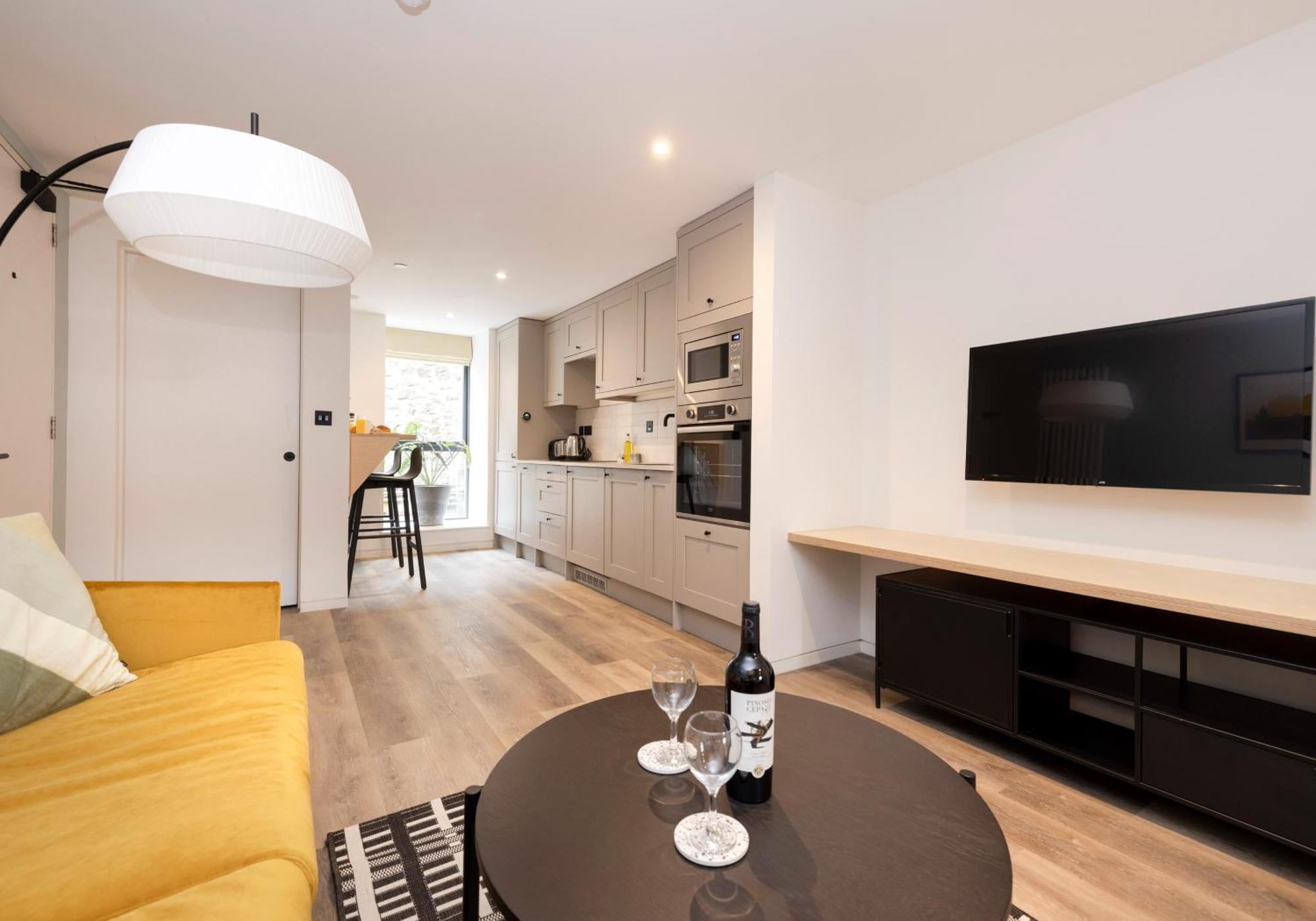 Charming Studios Near Holyrood Park & Calton Hill Edinburgh Ruang foto