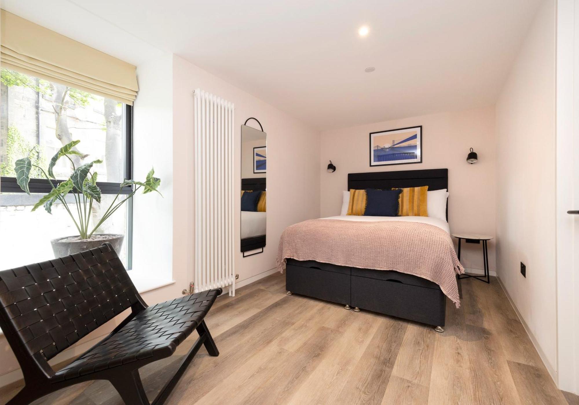 Charming Studios Near Holyrood Park & Calton Hill Edinburgh Ruang foto
