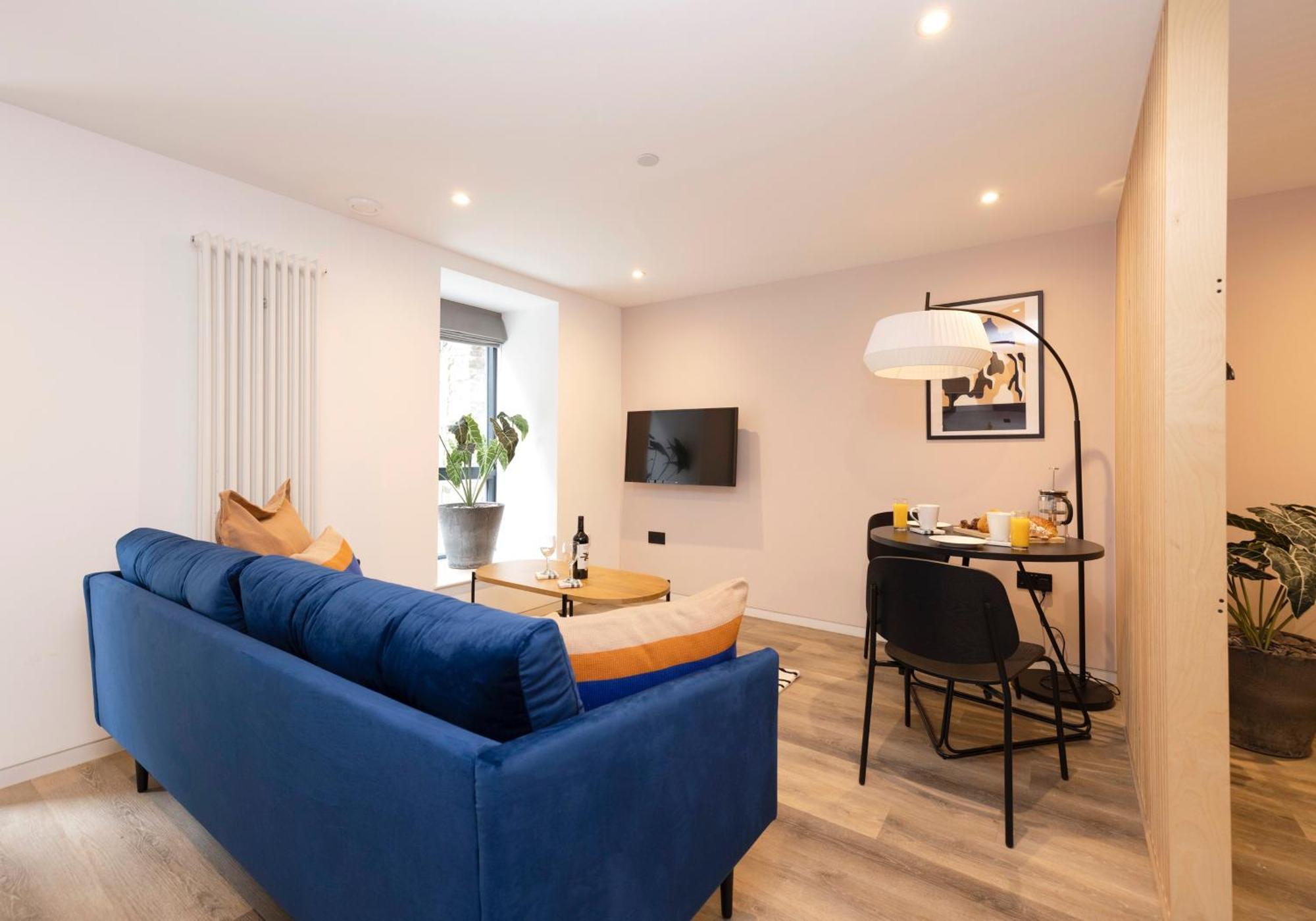 Charming Studios Near Holyrood Park & Calton Hill Edinburgh Ruang foto