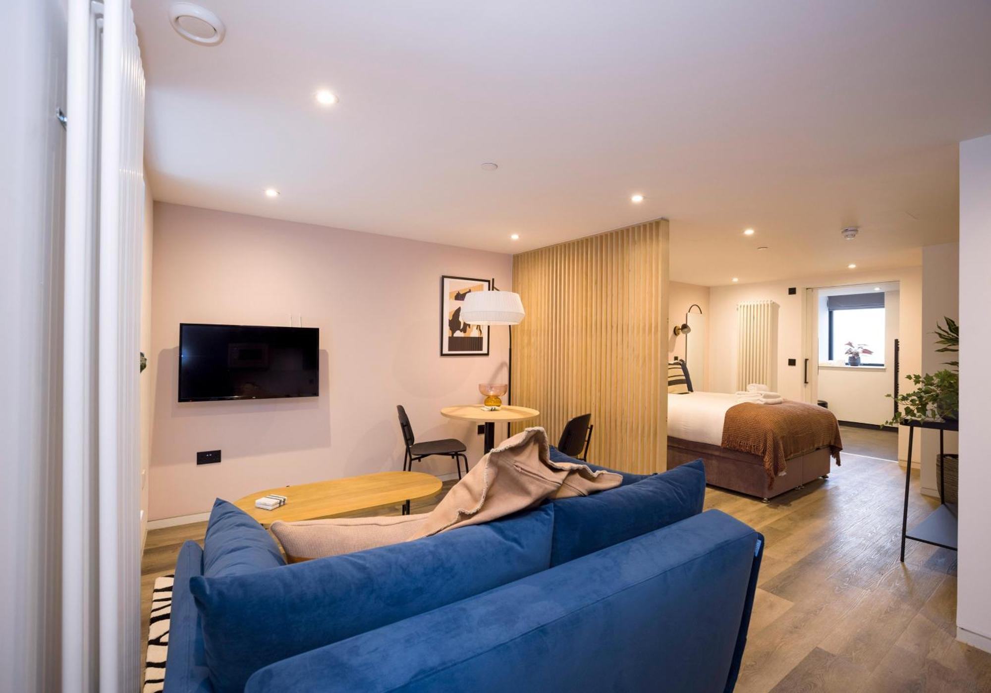 Charming Studios Near Holyrood Park & Calton Hill Edinburgh Bagian luar foto